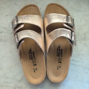 Naot Women's Gold Sandals